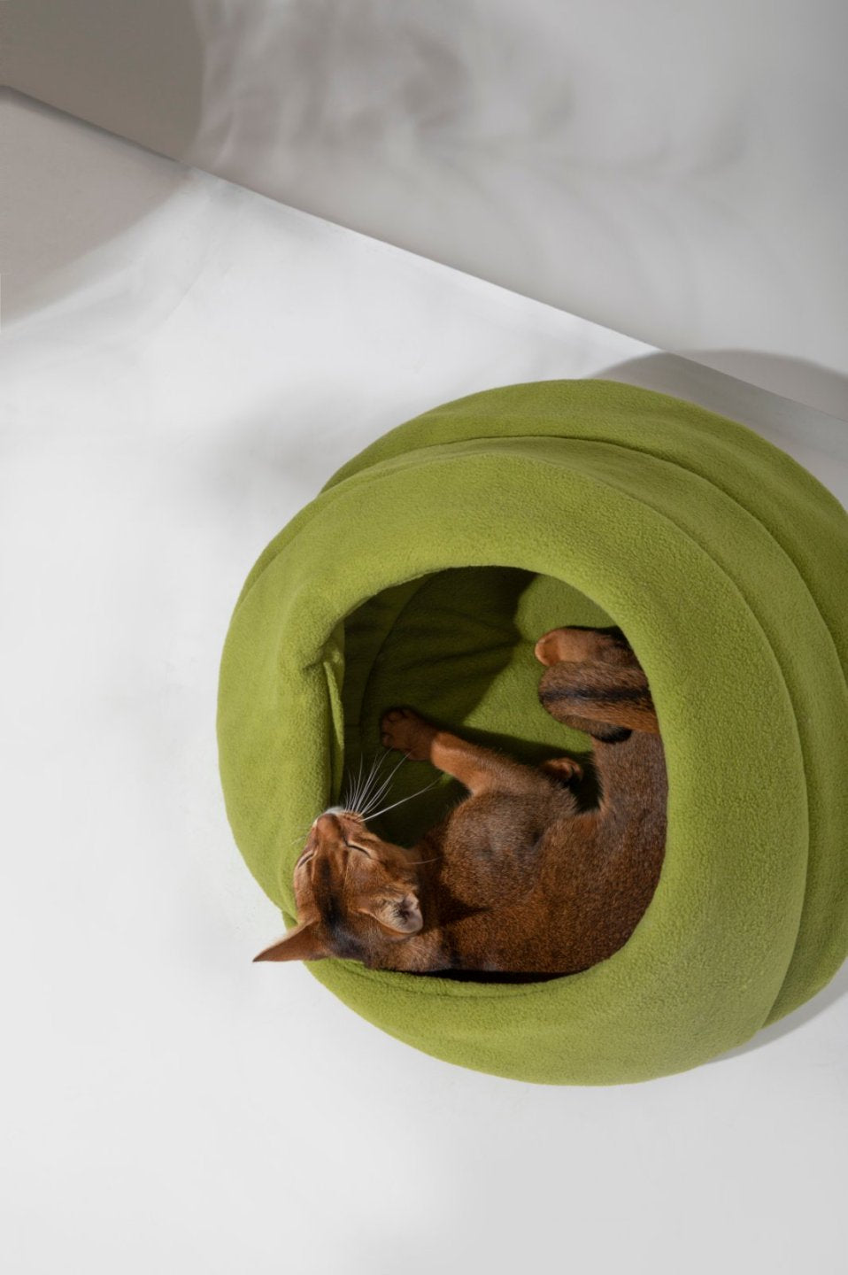 Fleece Semi-Enclosed Pet Bed | Momopets™ CozyDen Series