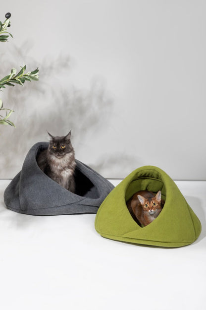 Fleece Semi-Enclosed Pet Bed | Momopets™ CozyDen Series